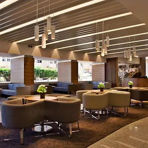 Ramada By Wyndham Otel